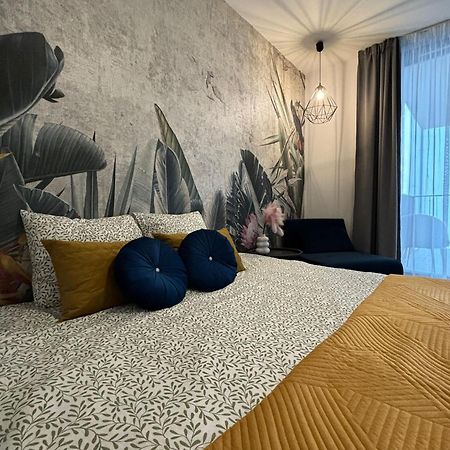 Wow! Paradise Aparthotel Krakau Exterior foto